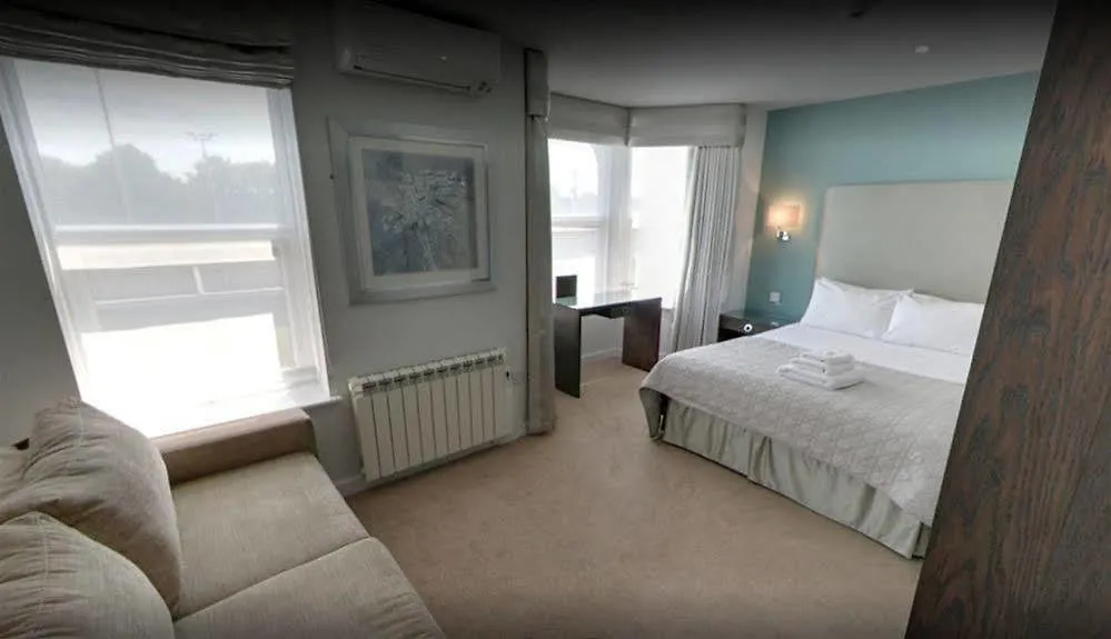 Mccafferty'S Guesthouse Ilford Hotel